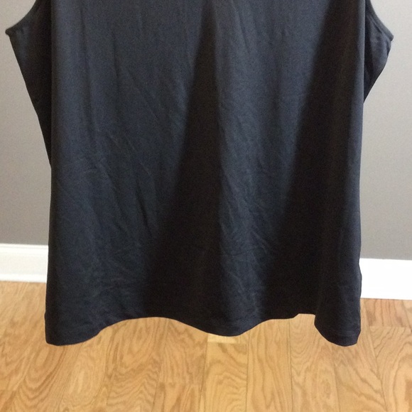 1X Susan Graver Smoothing Essentials black lace V-neck tank - Picture 7 of 14
